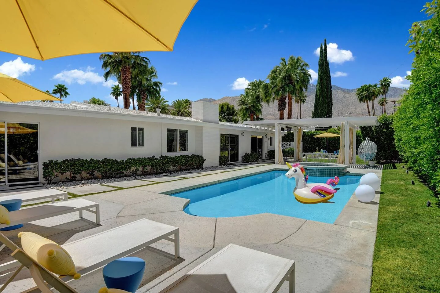 Seven Palms pool